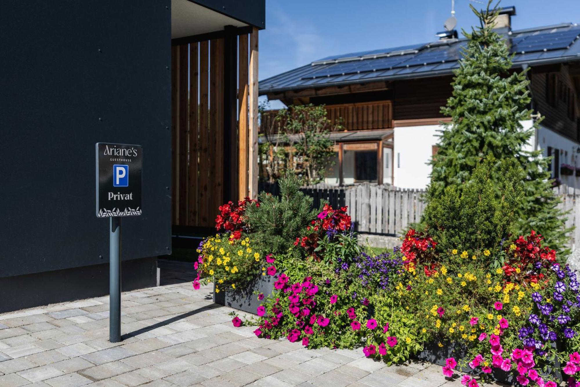 Ariane'S Guesthouse Sexten Exterior photo