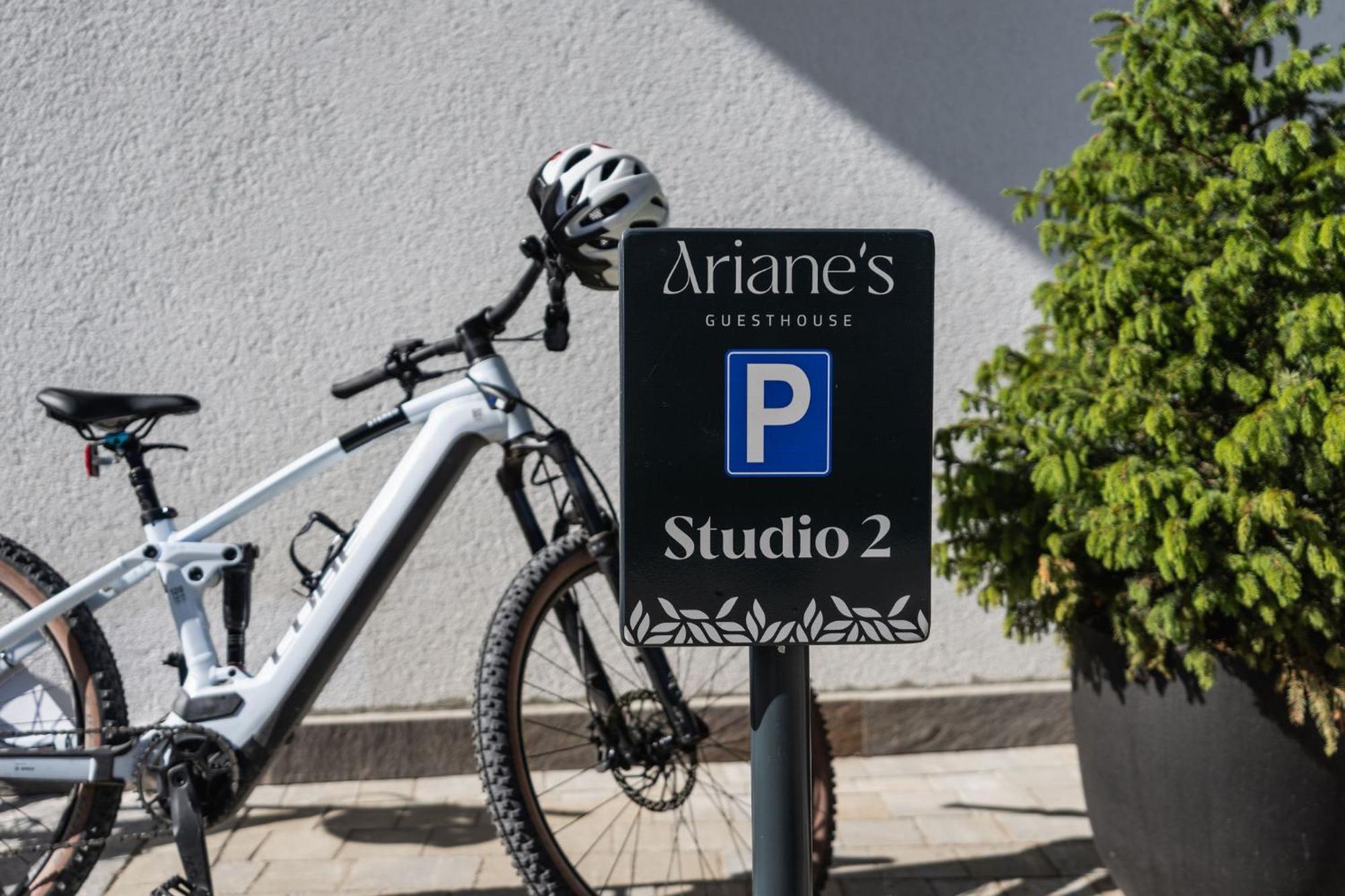 Ariane'S Guesthouse Sexten Exterior photo